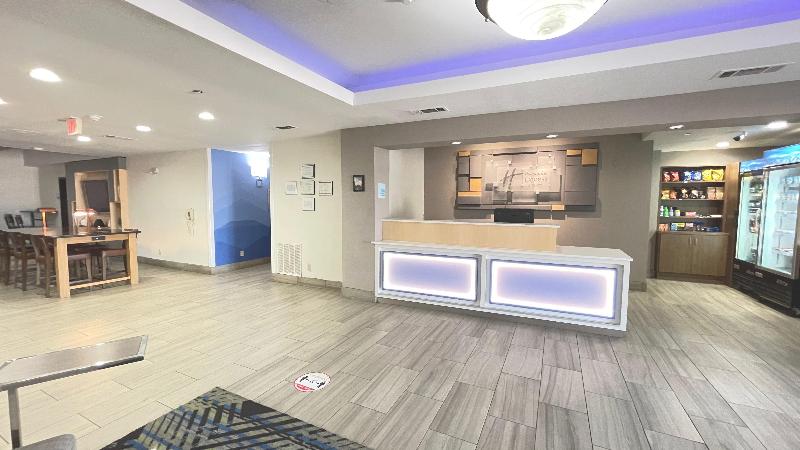 هتل Holiday Inn Express  & Suites Decatur, Tx