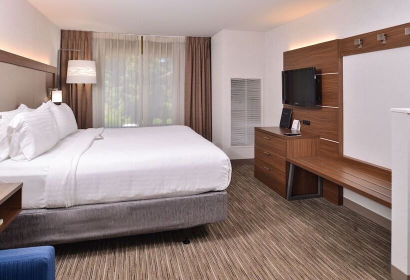 هتل Holiday Inn Express & Suites Lacey   Olympia, An Ihg