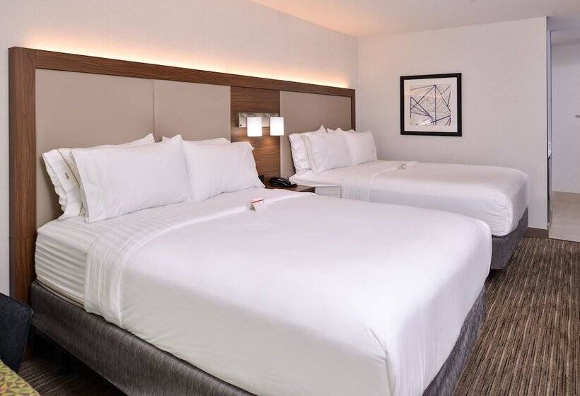 هتل Holiday Inn Express & Suites Lacey   Olympia, An Ihg