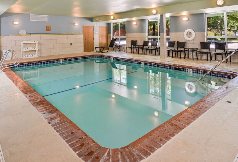 هتل Holiday Inn Express & Suites Lacey   Olympia, An Ihg