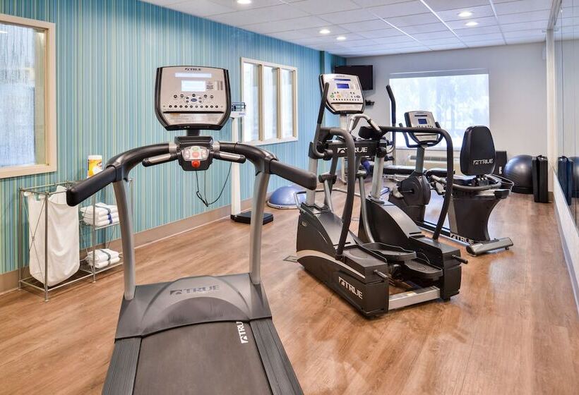 هتل Holiday Inn Express & Suites Lacey   Olympia, An Ihg