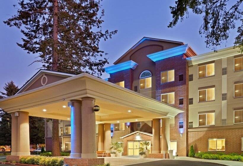 هتل Holiday Inn Express & Suites Lacey   Olympia, An Ihg