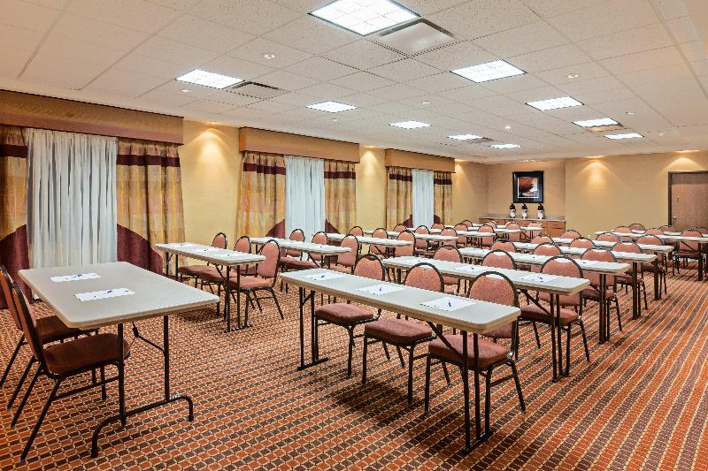 فندق Holiday Inn Express & Suites   Laredo Event Center Area, An Ihg