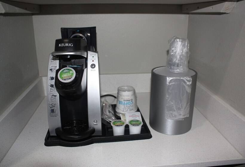 Holiday Inn Express Hotel & Suites Shamrock North By Ihg