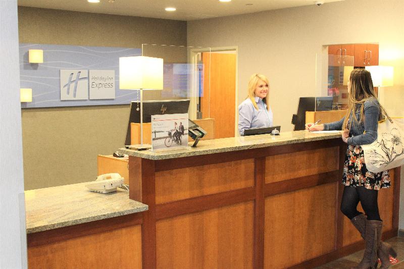 هتل Holiday Inn Express & Suites Cheney, An Ihg