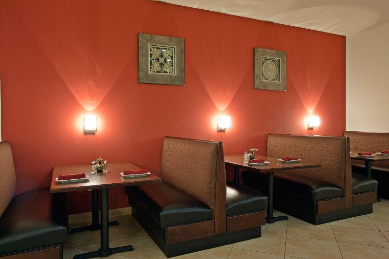 هتل Holiday Inn Temple   Belton, An Ihg