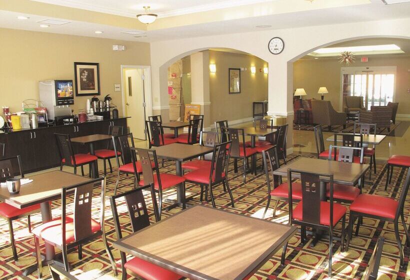 هتل La Quinta By Wyndham Macon West