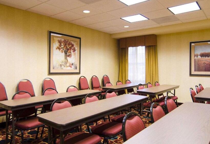 هتل Affordable Suites Of America Rogers   Bentonville