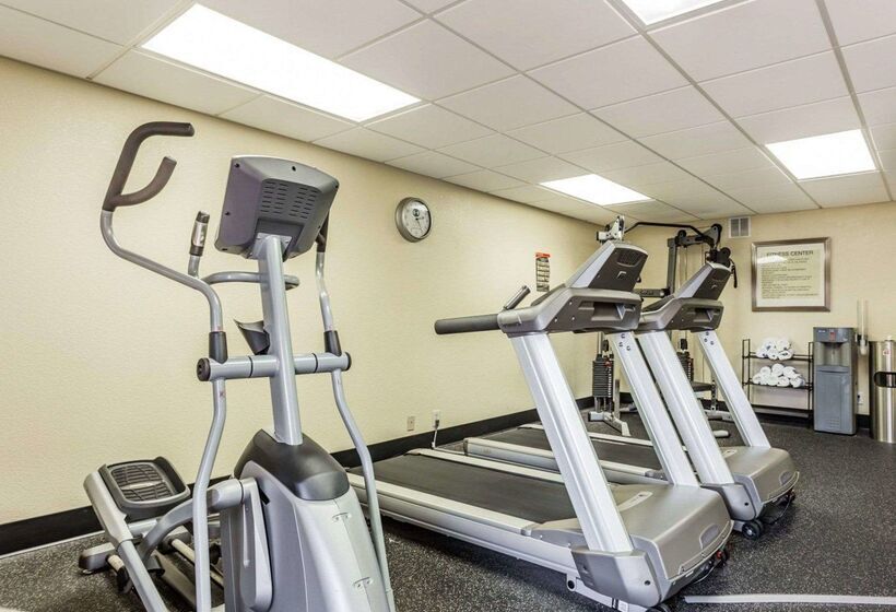 هتل Quality Inn Mt Pleasant   Charleston