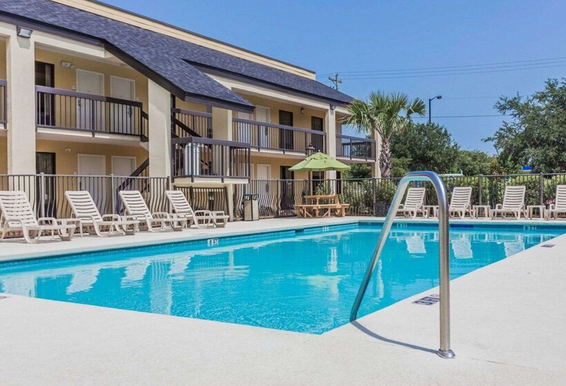 هتل Quality Inn Mt Pleasant   Charleston
