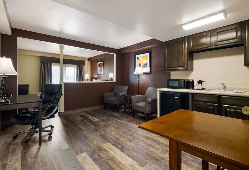 هتل Quality Inn & Suites