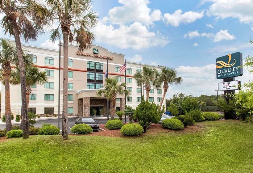 هتل Quality Inn & Suites