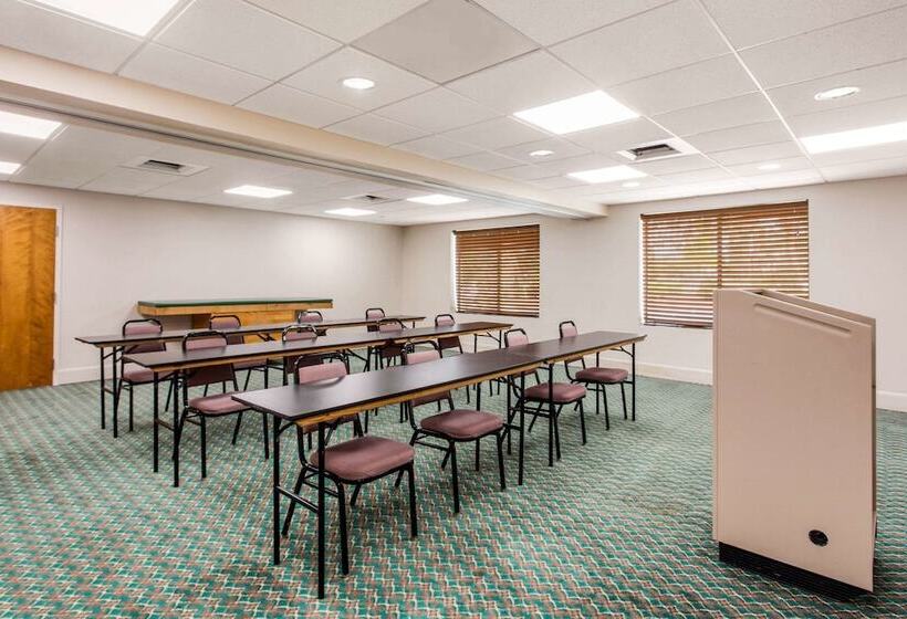 هتل Quality Inn & Suites