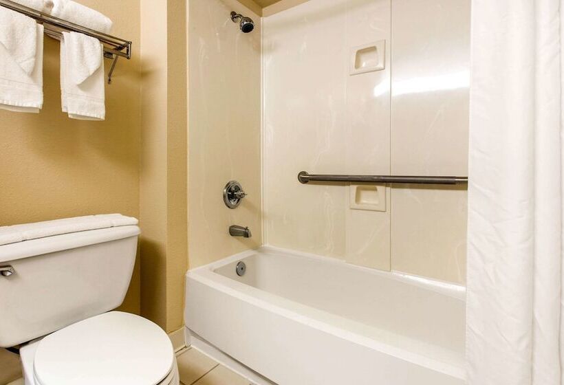 هتل Quality Inn & Suites
