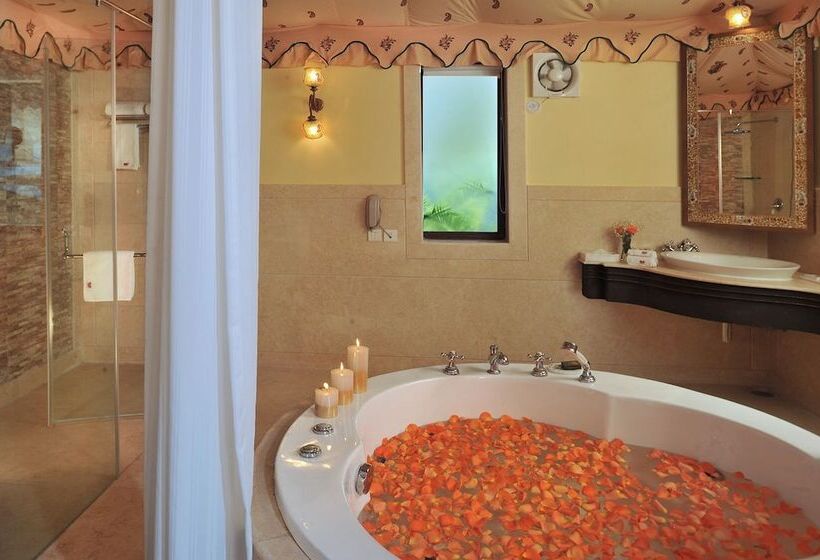 Fotos del hotel Rajasthali Resort And Spa:  4