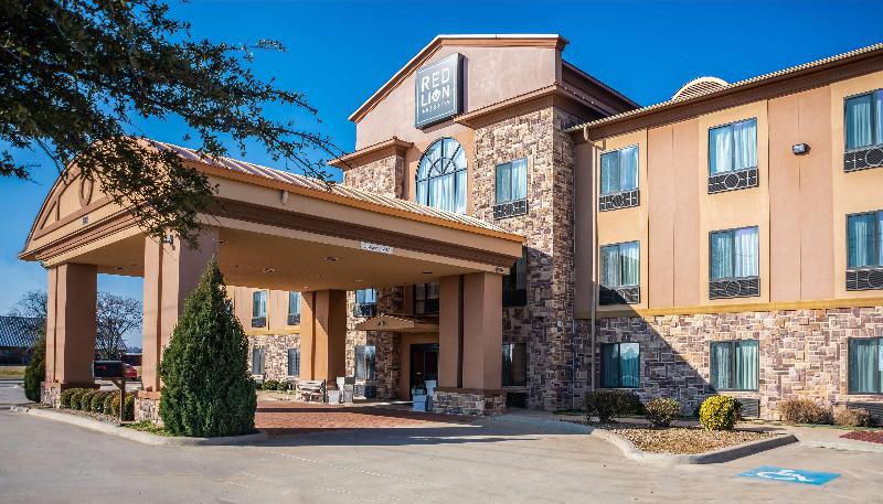 בית מלון כפרי Red Lion Inn & Suites Mineral Wells