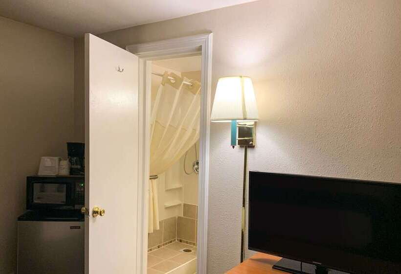 בית מלון כפרי Rodeway Inn & Suites Sheridan