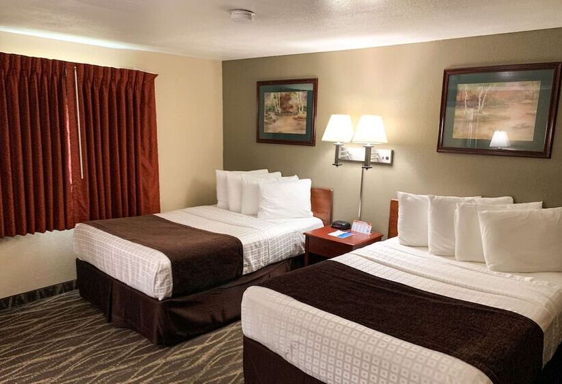 هتل Rodeway Inn And Suites