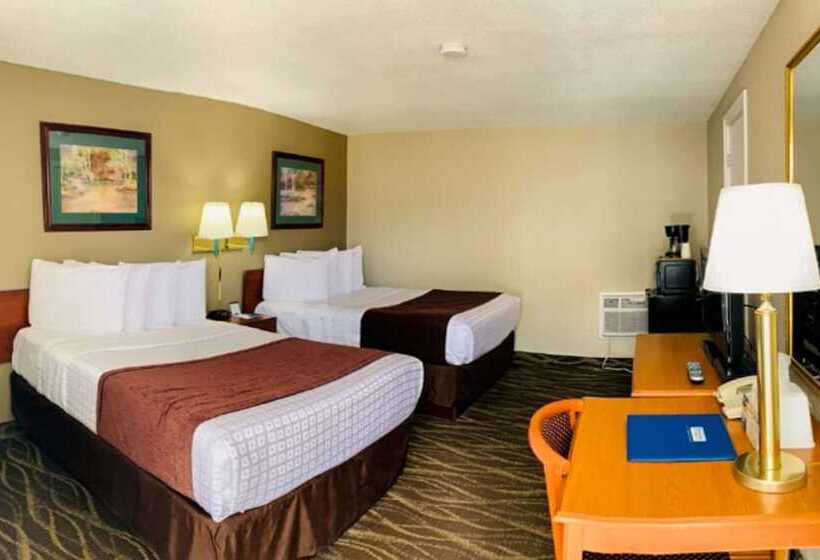هتل Rodeway Inn And Suites