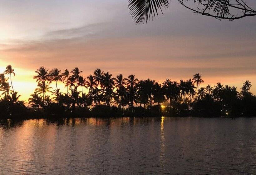 هتل Taj Green Cove Resort And Spa Kovalam