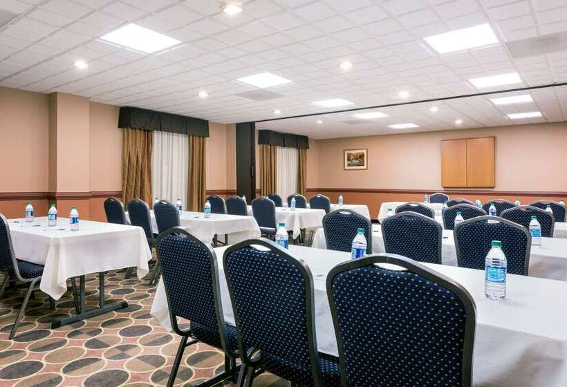 فندق Wingate By Wyndham Athens Ga