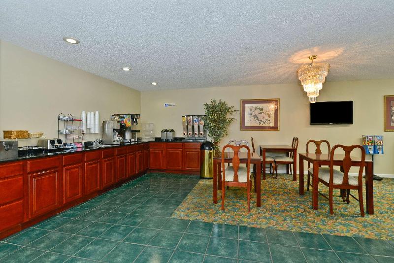 هتل Americas Best Value Inn Hazlehurst