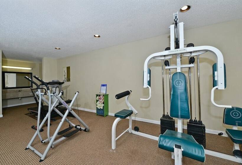 هتل Americas Best Value Inn Hazlehurst