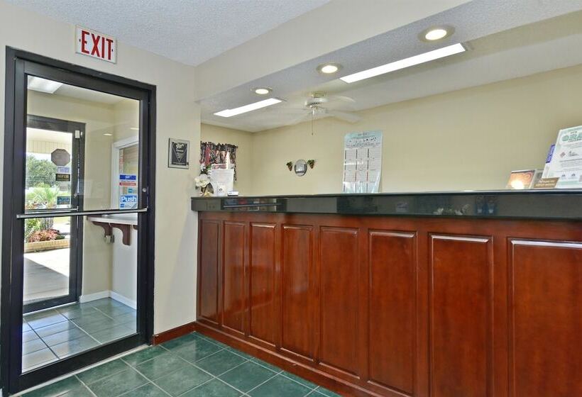 هتل Americas Best Value Inn Hazlehurst