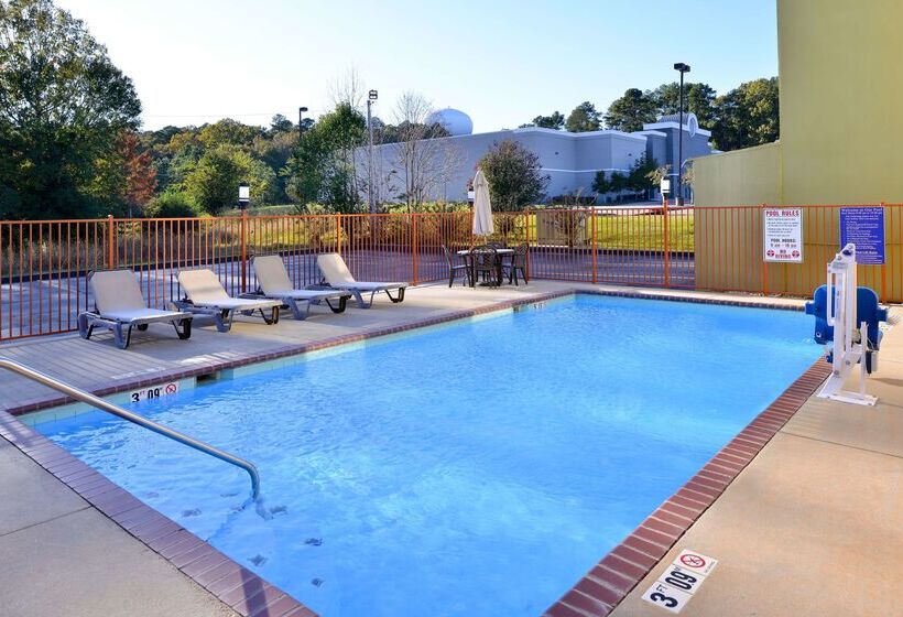 هتل Red Roof Inn & Suites Clinton, Ms