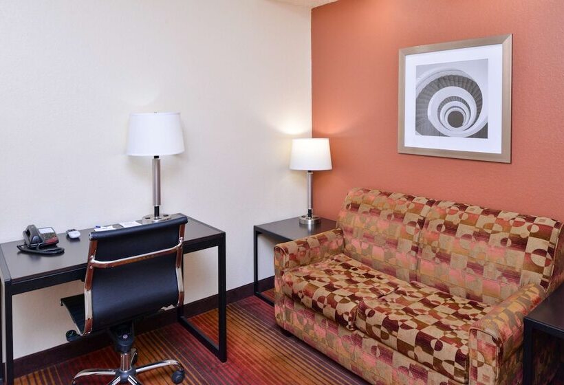 هتل Red Roof Inn & Suites Clinton, Ms