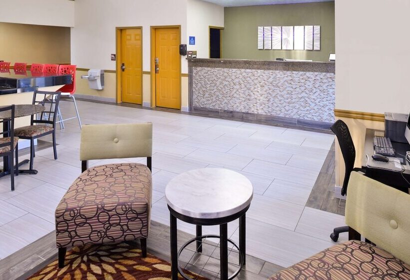 هتل Red Roof Inn & Suites Clinton, Ms