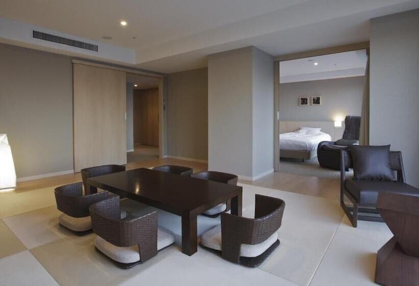 هتل Atami Seaside Spa & Resort