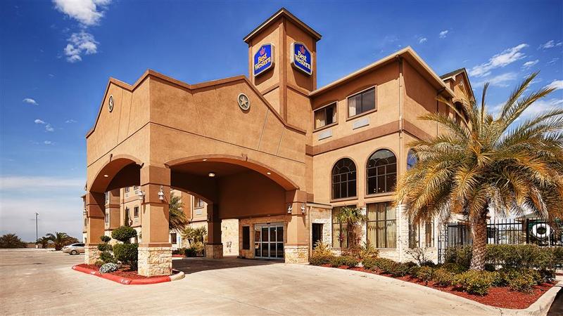 בית מלון כפרי Baymont By Wyndham Cuero