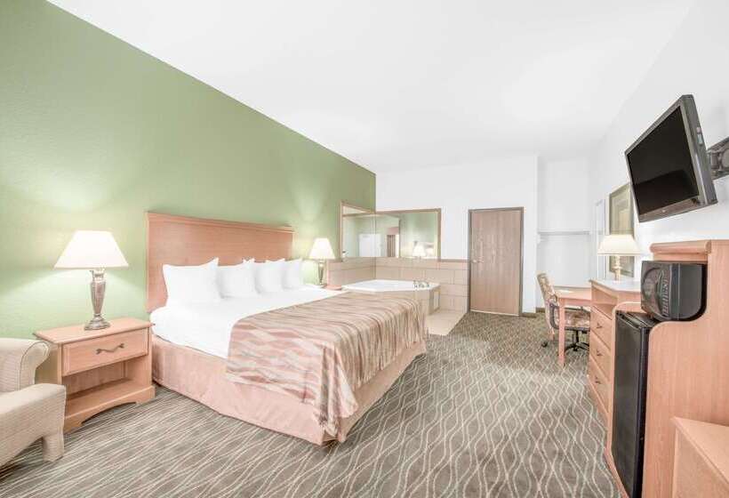 בית מלון כפרי Baymont By Wyndham Pearsall