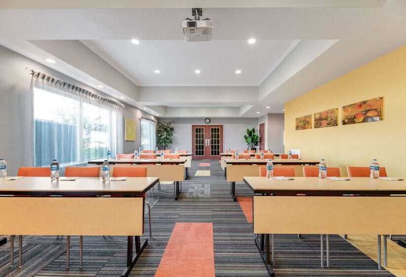 בית מלון כפרי Best Western Auburndale Inn & Suites