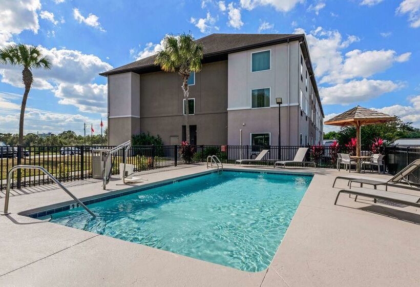 בית מלון כפרי Best Western Auburndale Inn & Suites