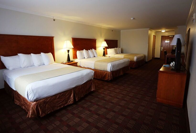 בית מלון כפרי Best Western Clubhouse Inn & Suites