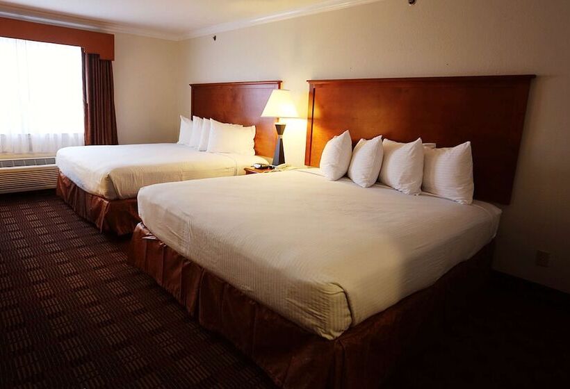 בית מלון כפרי Best Western Clubhouse Inn & Suites