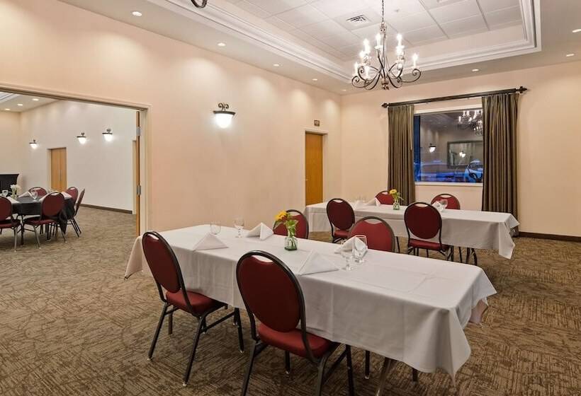 ホテル Best Western Lodge At River S Edge
