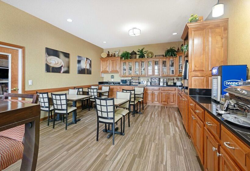 호텔 Best Western Plus Bradbury Inn And Suites