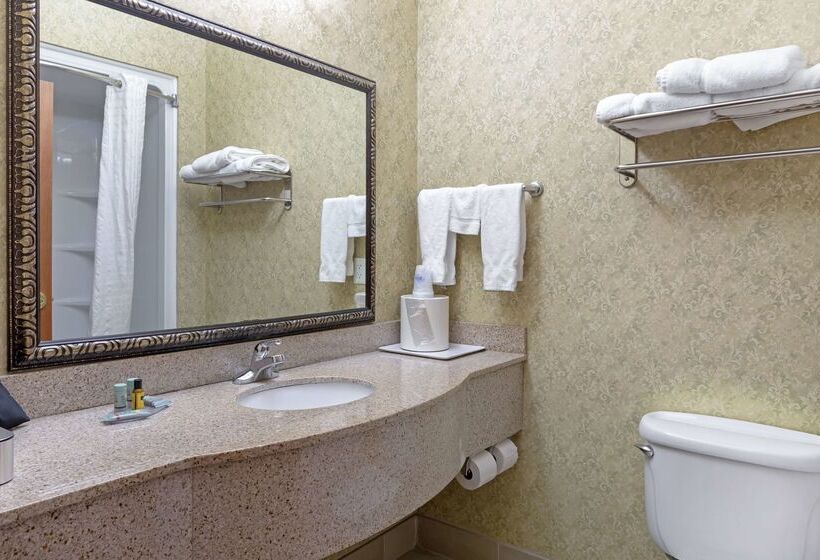 호텔 Best Western Plus Bradbury Inn And Suites