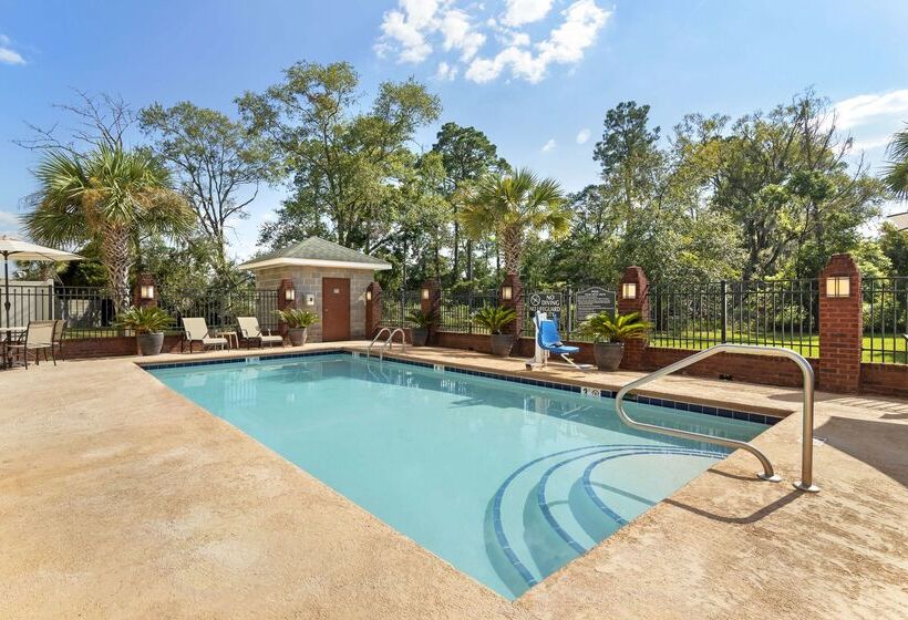 호텔 Best Western Plus Bradbury Inn And Suites