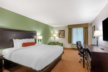 هتل Best Western Plus Hopewell Fort Lee
