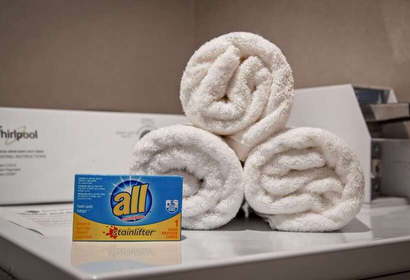 هتل Best Western Plus New Cumberland