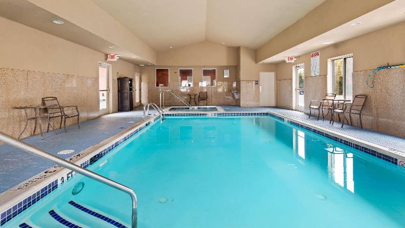 هتل Best Western Plus New Cumberland