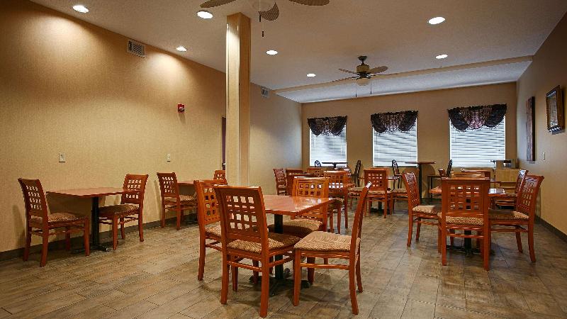 هتل Best Western Plus New Cumberland