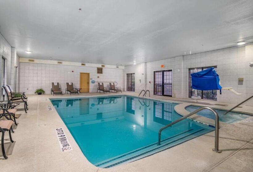 호텔 Best Western Plus Shamrock Inn & Suites