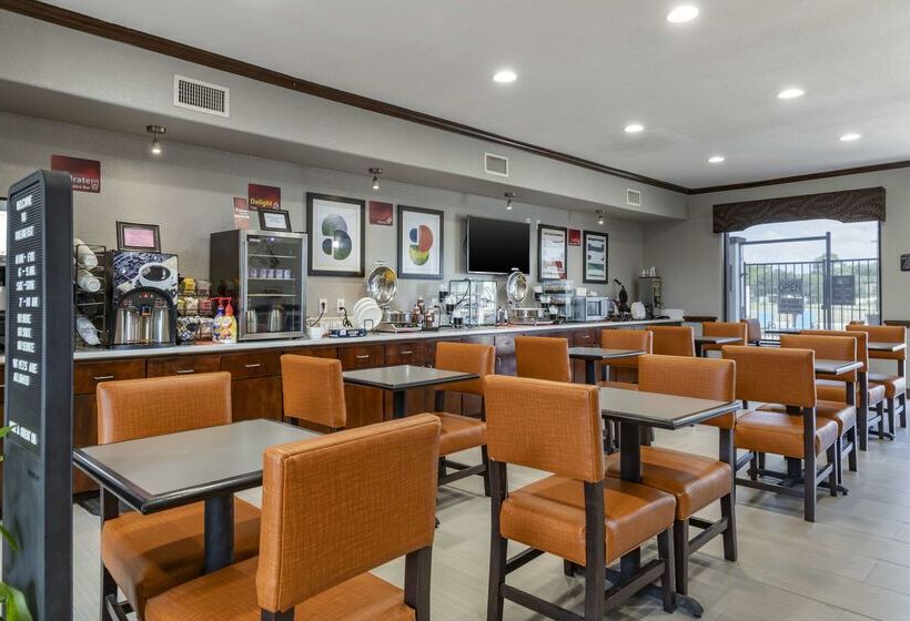 هتل Best Western Plus Victoria Inn & Suites