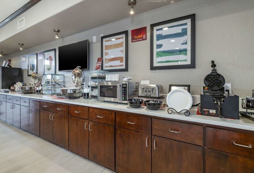 هتل Best Western Plus Victoria Inn & Suites