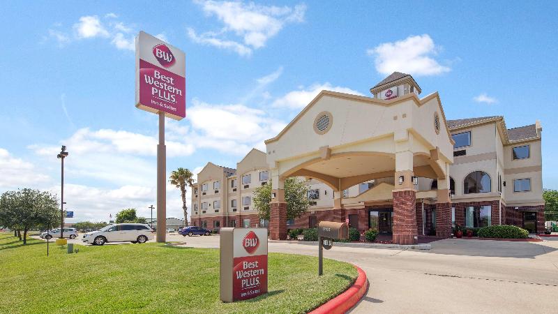هتل Best Western Plus Victoria Inn & Suites